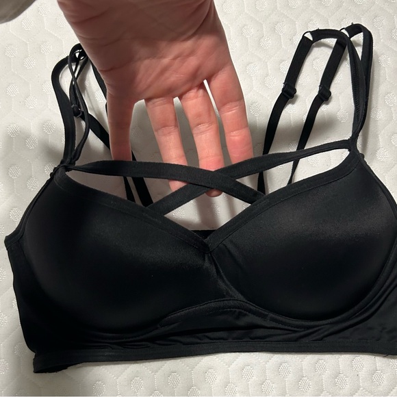 Victoria’s Secret PINK Black Strappy Women's Wireless Bra - Picture 2 of 8